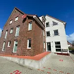 Muehlenstrasse 19 50227 *