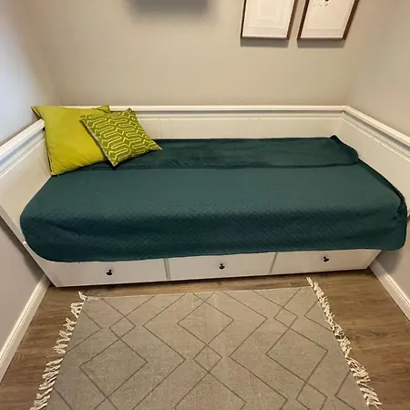 Muehlenstrasse 19 50227 Каролинензиль